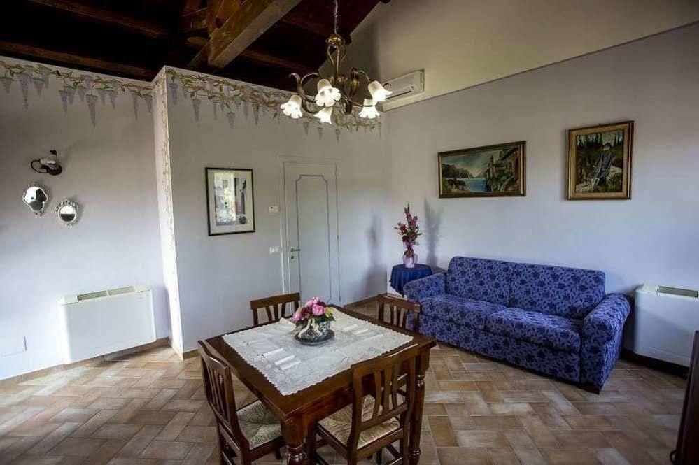 Agriturismo I Granai Crocemaroggia Экстерьер фото