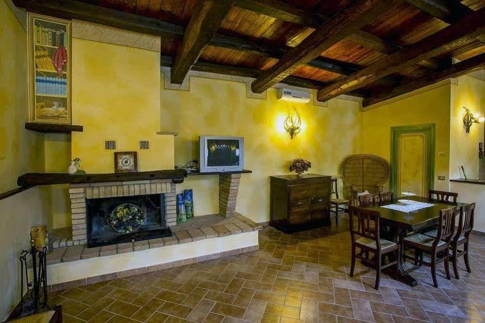 Agriturismo I Granai Crocemaroggia Экстерьер фото
